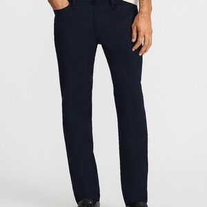 Express Slim Straight 5 Pocket Hyper
Stretch Chino